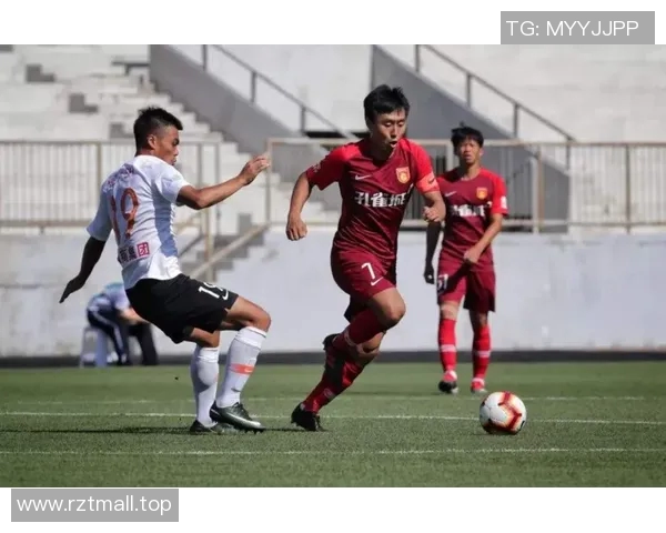 广州排球队配合问题引发热议球迷与专家各执己见探讨争议背后原因 广州排球队配合问题引发热议球迷与专家各执己见探讨争议背后原因