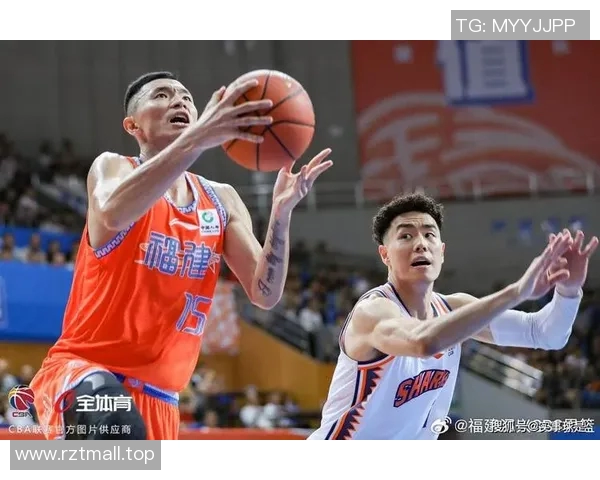 北京足球队以72分稳居大师赛积分榜首位展现强劲实力